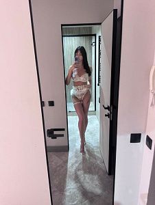 Девушка Очень горячая Диля, фото и отзывы