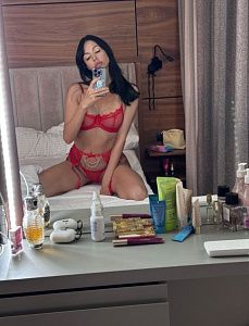 Брюнетки, Очень горячая Диля - фото и отзывы